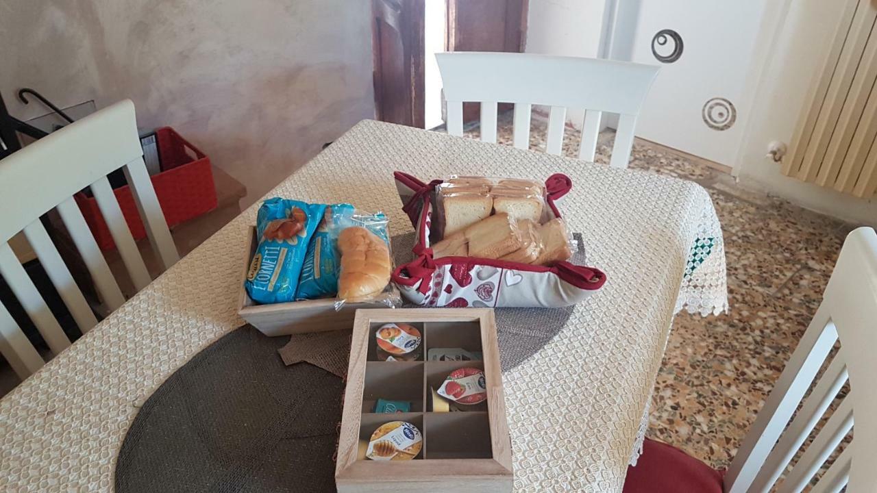 La Casetta Del Pellegrino Apartment Poggio Bustone Екстериор снимка