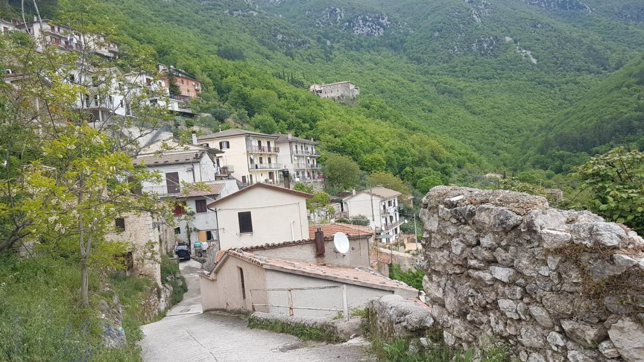 La Casetta Del Pellegrino Apartment Poggio Bustone Екстериор снимка