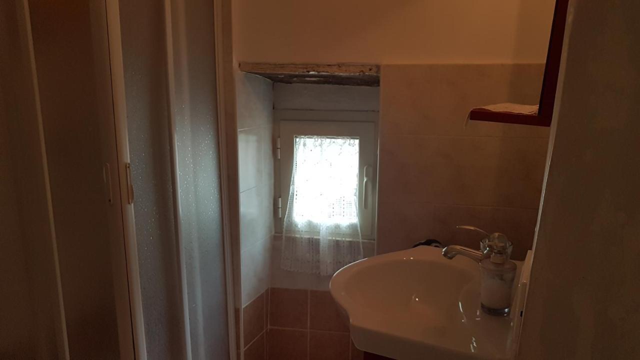 La Casetta Del Pellegrino Apartment Poggio Bustone Екстериор снимка